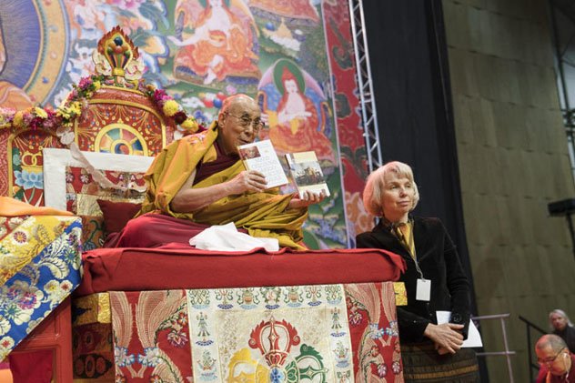 Идущие к счастью. Организатор встреч российских буддистов с Далай-Ламой рассказала, как живут его столичные ученики Идущие к счастью. Организатор встреч российских буддистов с Далай-Ламой рассказала, как живут его столичные ученики