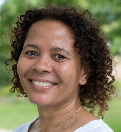 Психолог и инструктор сообщества центров медитации «Тергар» Антония Сумбунду проведет в Москве лекцию и семинар