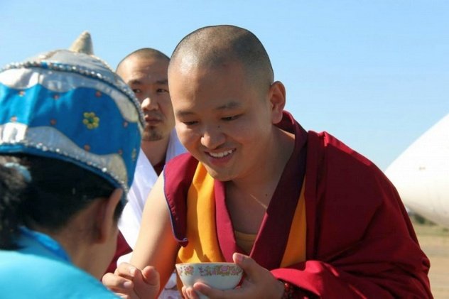 Кьябдже Кунделинг Тацак Ринпоче прибывает в Калмыкию с обширной программой Кьябдже Кунделинг Тацак Ринпоче прибывает в Калмыкию с обширной программой