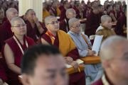 Монахини разных традиций слушают наставления Его Святейшества Далай-ламы во время открытия Первой конференции, посвященной трактату Чже Цонкапы «Сущность красноречия». Бодхгая, штат Бихар, Индия. 19 декабря 2018 г. Фото: Лобсанг Церинг. Монахини разных традиций слушают наставления Его Святейшества Далай-ламы во время открытия Первой конференции, посвященной трактату Чже Цонкапы «Сущность красноречия». Бодхгая, штат Бихар, Индия. 19 декабря 2018 г. Фото: Лобсанг Церинг.