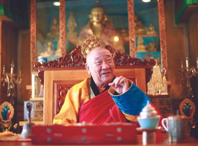 Настоятель монастыря Гандантэгченлин хамбо-лама Д. Чойжамц: "Год Земли-Свиньи будет дождливым, благоприятным для детей и стариков"