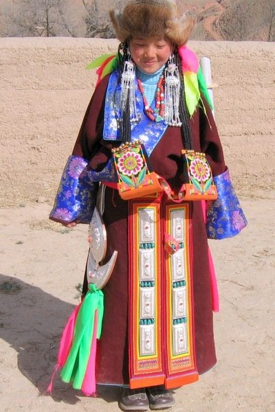 Обряд смены прически тибетскими девушками при достижении совершеннолетия