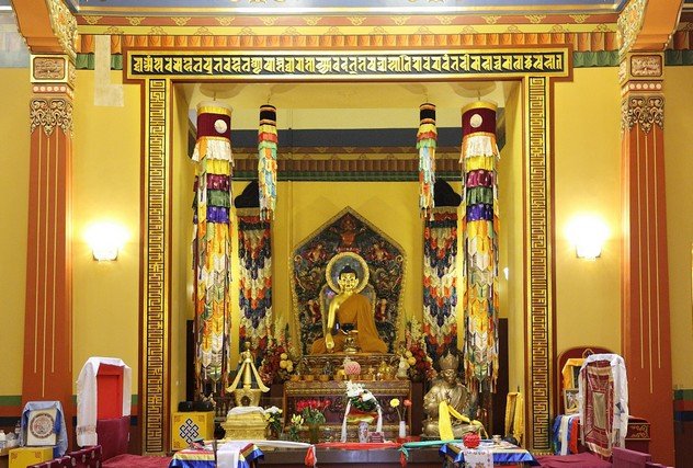 Б.Л. Митруев. Расшифровка надписеи&#774; в Петербургском буддии&#774;ском храме