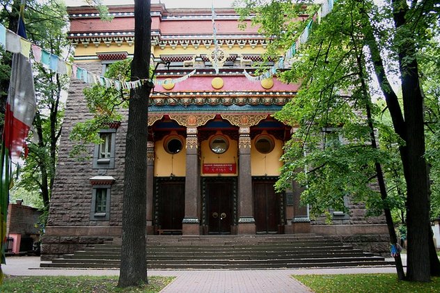 Б.Л. Митруев. Расшифровка надписеи&#774; в Петербургском буддии&#774;ском храме