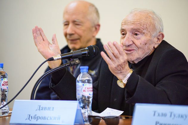 О философии, встречах с Далай-ламой, карате-до и поэзии. Интервью с Д.И. Дубровским