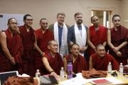 С преподавателями проф. Константином Владимировичем Анохиным (Институт перспективных исследований мозга МГУ имени М. В. Ломоносова) и Игорем Вячеславовичем Бондарем (Институт высшей нервной деятельности и нейрофизиологии РАН). Институт высшей нервной деятельности и нейрофизиологии РАН. Москва. 9 сентября 2019 г.