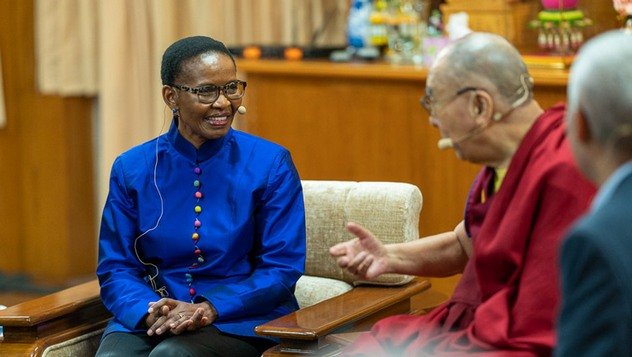 Второй день диалога Далай-ламы с учеными на тему «Сострадание, взаимосвязь и преобразование»