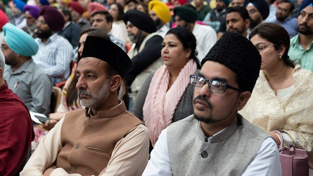 Далай-лама принял участие в межконфессиональном собрании в университете им. Гуру Нанака