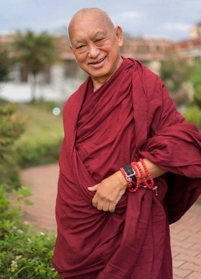 Буддийские центры ФПМТ Москвы и Санкт-Петербурга приглашают на совместную практику по случаю Сага Дава Дучен в онлайн-режиме