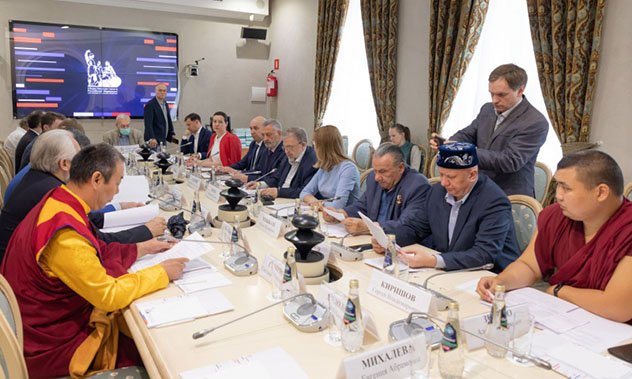 В Общественной палате Российской Федерации подняли вопрос о визите Его Святейшества Далай-ламы