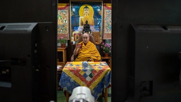 О первом дне учений Далай-ламы по сочинению Чже Цонкапы «Восхваление взаимозависимого происхождения»