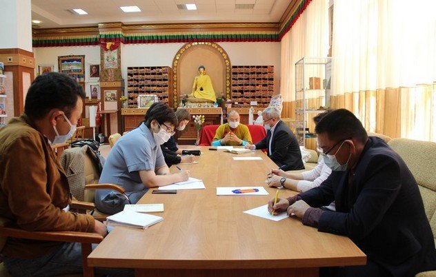 В Калмыкии ведется работа по созданию высшего буддийского образовательного учреждения
