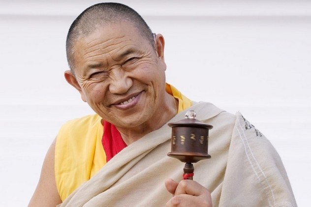 Гарчен Ринпоче дарует посвящение Шитро и передачу Пховы с переводом на русский язык