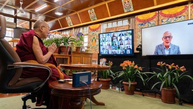 Далай-лама провел беседу на тему «Будь любовью для единого лучшего мира»
