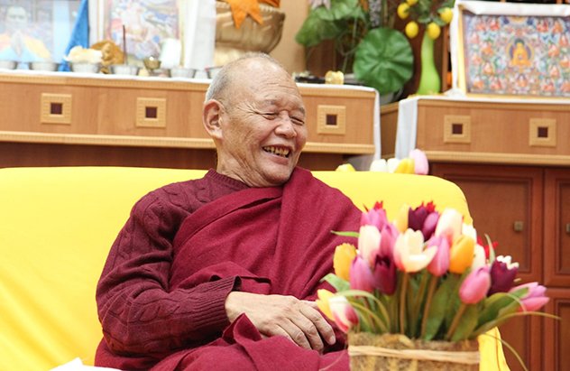 Ушел из жизни один из старейших монахов монастыря Дрепунг Гоманг геше-лхарампа Тубтен Ньима