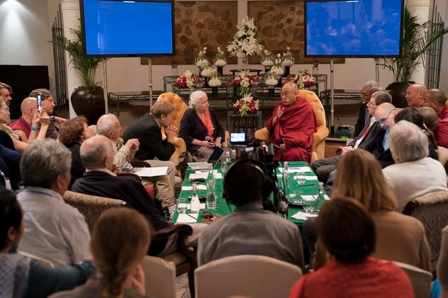 А. М. Шустова. Далай-лама и наука. К 85-летию Далай-ламы