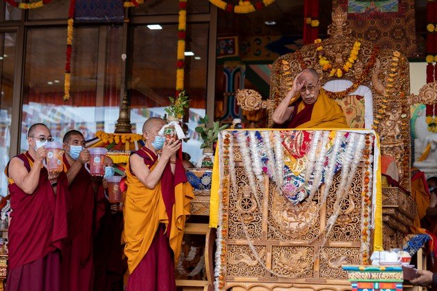 Далай-лама даровал посвящение Авалокитешвары