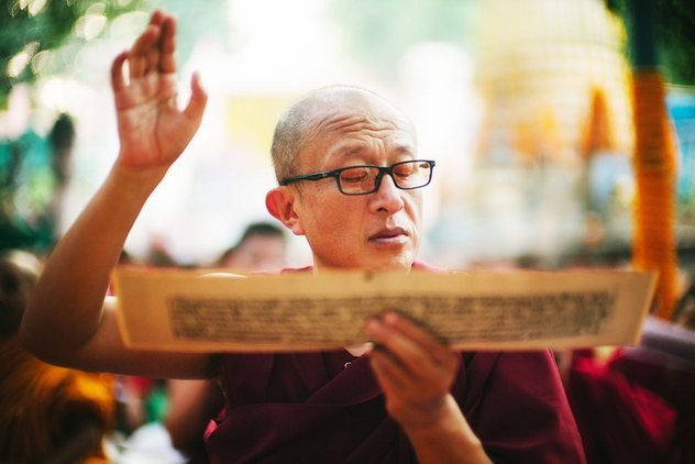 Интервью. Дзонгсар Джамьянг Кхьенце Ринпоче о сохранении биоразнообразия и незаконной торговле дикими животными в Азии Интервью. Дзонгсар Джамьянг Кхьенце Ринпоче о сохранении биоразнообразия и незаконной торговле дикими животными в Азии