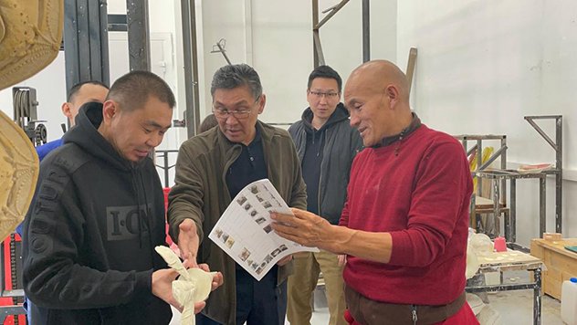 Продолжается работа над созданием статуй для главного монастыря Тувы «Тубтен Шедруб Линг» Продолжается работа над созданием статуй для главного монастыря Тувы «Тубтен Шедруб Линг»