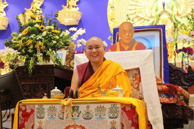 Линг Ринпоче посетил Сингапур и даровал учения