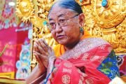 41-му Сакья Тричену Ринпоче поднесен молебен о долгой жизни