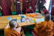 Монахи палийской и санскритской традиции провели совместную встречу в монастыре Дрепунг Гоманг