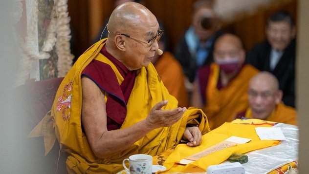 Далай-лама даровал учения по случаю Дня рождения, пробуждения и ухода в махапаринирвану Будды Шакьямуни