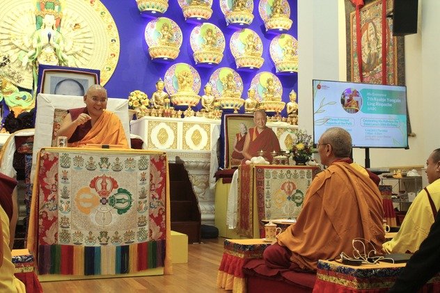 Линг Ринпоче даровал учения в Сингапуре