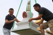 Вокруг Центрального хурула Калмыкии завершили установку 108 ступ