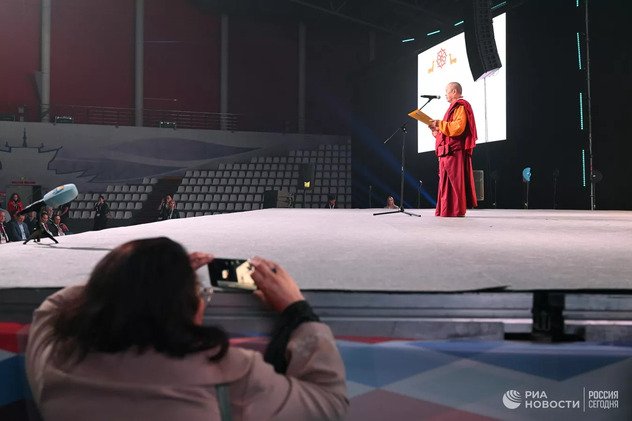 Буддийский форум в Бурятии принял обращение о важности образования и этики