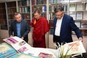 Издания Фонда содействия буддийскому образованию и исследованиям переданы Буддийскому университету