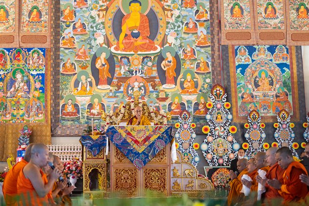 Фоторепортаж. Первый день учений в Бодхгае