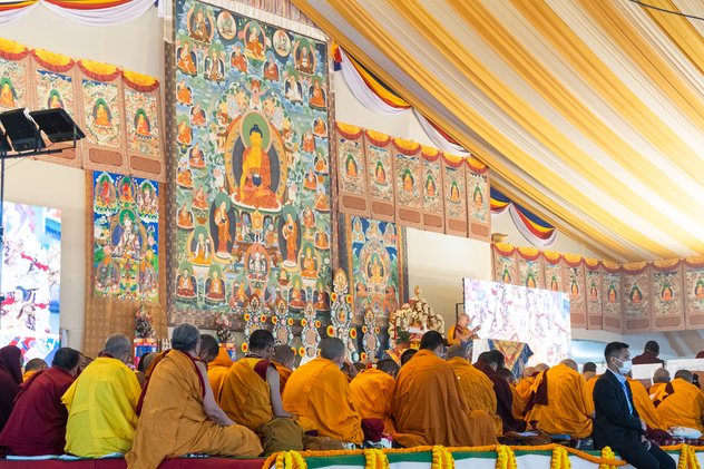 Авторский взгляд. Бодхгая. Учения Его Святейшества Далай-ламы. День 1.