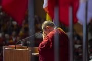 Шаджин-лама (Верховный лама) Республики Калмыкия (Россия) геше Тензин Чойдак приветствует участников открытия Международного форума Сангхи – 2023. Бодхгая, штат Бихар, Индия. 20 декабря 2023 г. Фото: Тензин Чойджор (офис ЕСДЛ).