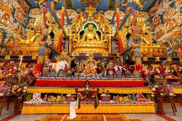 Фоторепортаж. Празднование тибетского нового года в монастыре Намдролинг