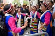 Тибетцы поют и танцуют, празднуя прибытие Его Святейшества Далай-ламы в Нью-Йорк, США. 23 июня 2024 г. Фото: Сонам Зоксанг (офис ЕСДЛ)
