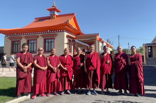 Фоторепортаж. В буддийском центре «Потала» в Элисте прошли большие ритуалы с монахами тантрического монастыря Гьюто