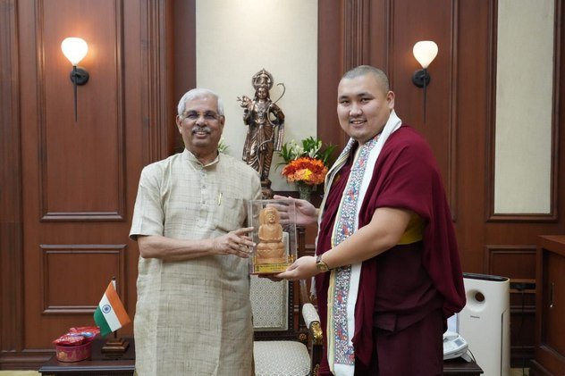 Председатель Центрального духовного управления буддистов Геше Йонтен встретился с губернатором индийского штата Бихар Раджендрой Вишванатом Арлекаром