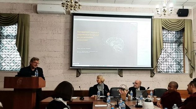 Академик Анохин: изучение сознания животных меняет наше сознание