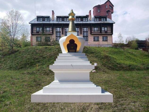 В Подмосковье продолжается строительство ступы Совершенной Победы