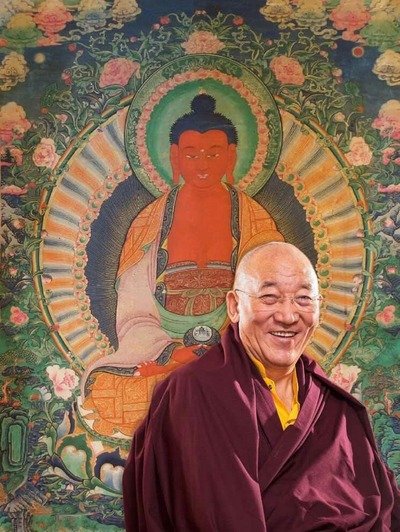 Аянг Ринпоче, признанный мастер буддийской практики пхова, вошел в посмертную медитацию