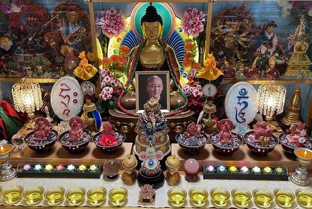 Опубликовано сообщение монастыря о завершении посмертной медитации досточтимым Чойдже Аянгом Ринпоче