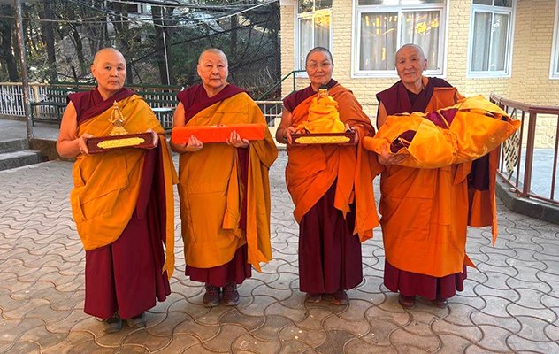 Тувинские монахини испросили у Его Святейшества Далай-ламы название для первого женского монастыря в Туве