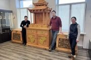 Кадры прошлых работ С. Батонимаева и коллектива мастерской