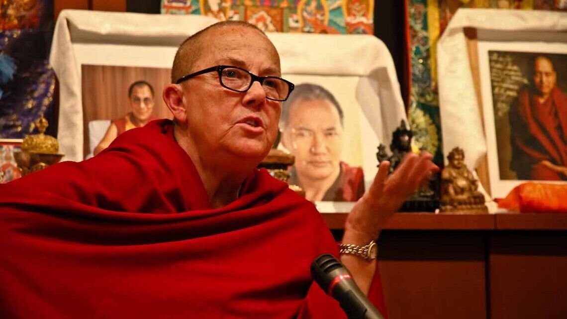 Онлайн-семинар с буддийской монахиней дост.Робиной Куртин