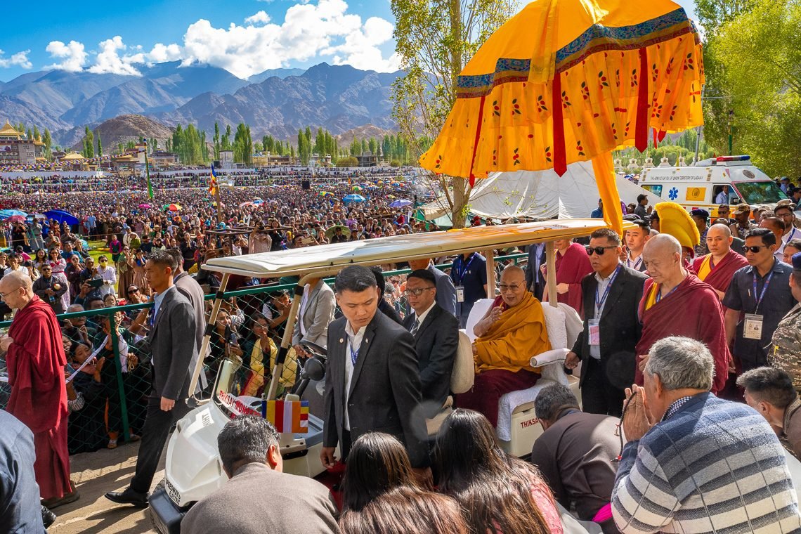 Далай-лама даровал учения по «Восьми строфам о преобразовании ума» и «Песне о четырех памятованиях»