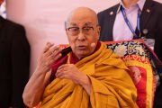 Его Святейшество Далай-лама выступает на площадке строительства Нового Джокханга. Лех, Ладак, Индия. 3 августа 2025 г. Фото: Тензин Чойджор