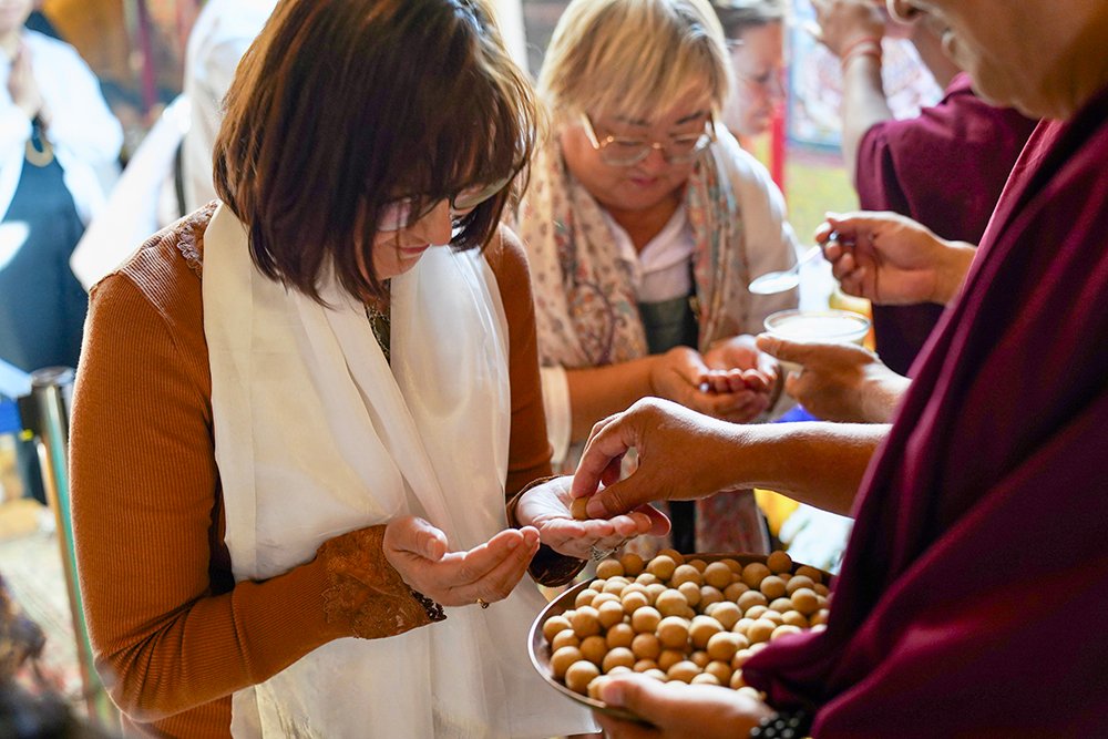 Фото. В Москве прошло посвящение долгой жизни Белой Тары