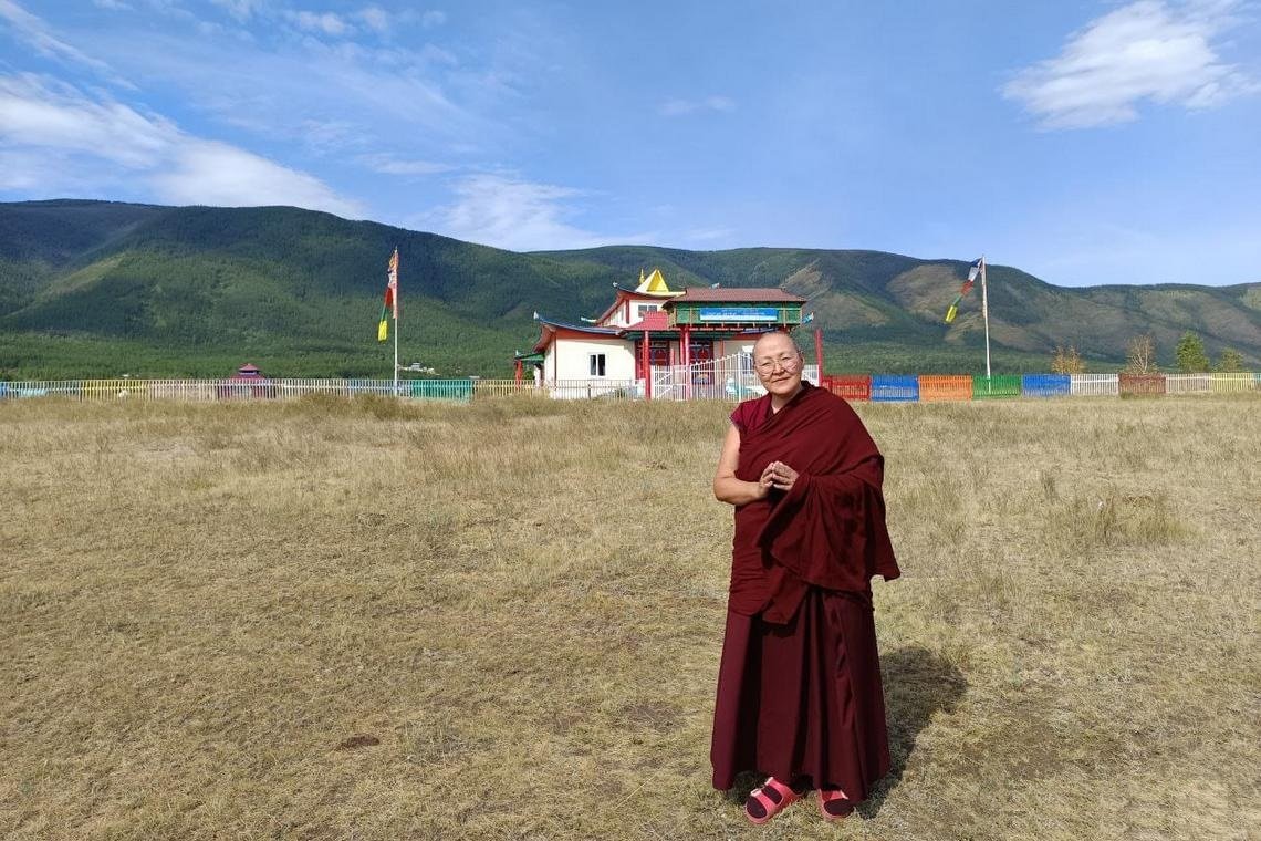 Интервью. Ани Лобсанг Карма о женском монашестве в России