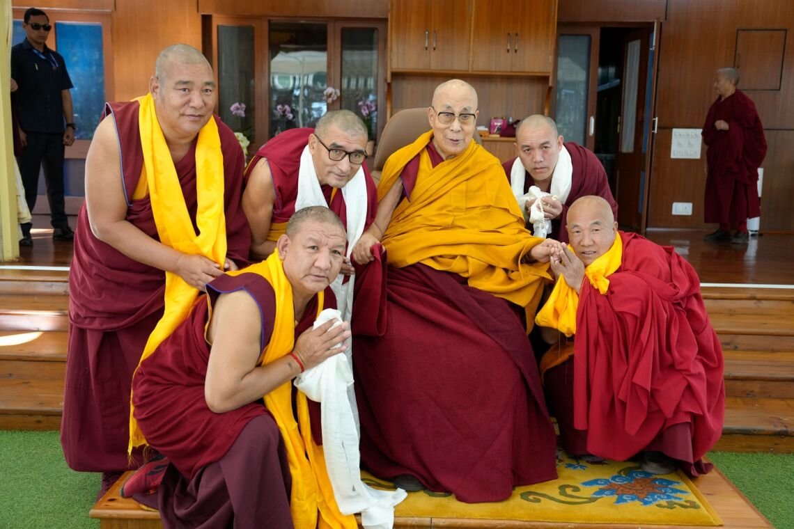 Настоятели тибетских монастырей Гаден Шарце и Гаден Джанце получили аудиенцию у Далай-ламы